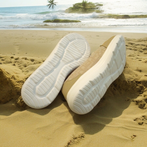 Never worn very supportive and firm - Picture 3 of 4